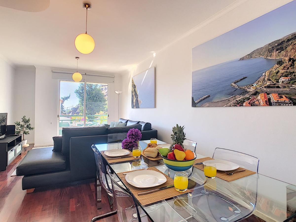 Sea N' Sun Apartment By Lovelystay Рибейра Брава Екстериор снимка